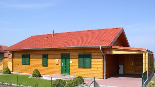 Montaż komina w domu drewnianym i szkieletowym