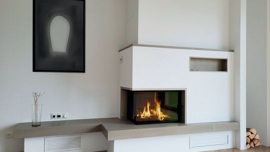 Ogrzewanie domu drewnem: Nowoczesne piece i kominki jako podstawa ogrzewania domu